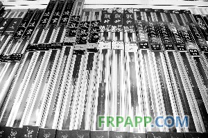 漁具店里的釣竿琳瑯滿目，釣友時(shí)常會(huì)挑花眼。