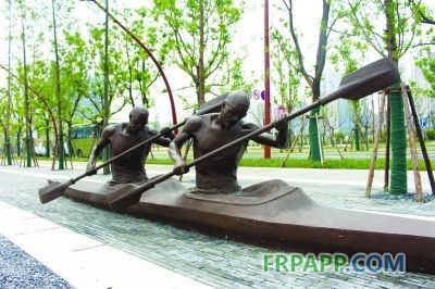 皮劃艇項(xiàng)目雕塑。