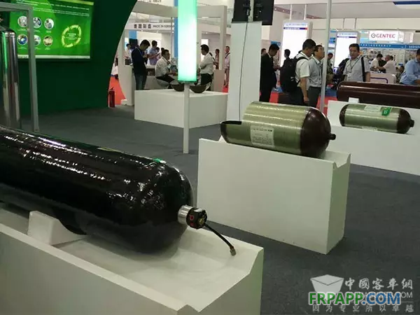 中材科技刮起“綠旋風(fēng)” 綠標(biāo)氣瓶驚艷展覽會